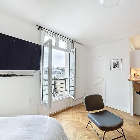 Apartment 8 Madeleine Beauty *